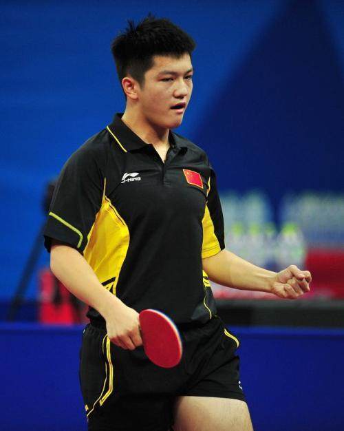 东体：邵佳一在推进国足新老交替过程中需要打造“嫡系部队”