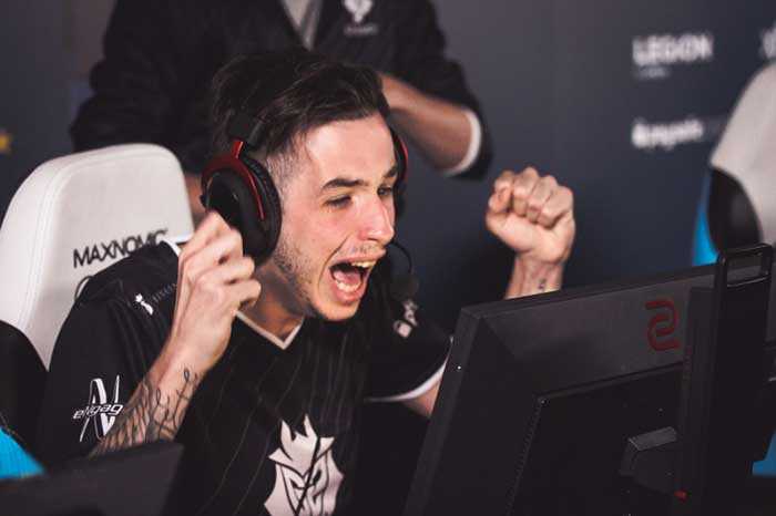 穆帅评价本菲卡13场不败，认为网坛3巨头之一本可以踢足球